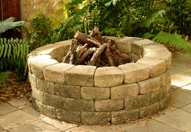 5 reasons you should install a fire pit in your garden - This Old Hand